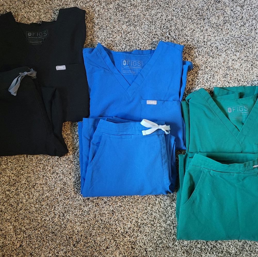 🩺Lot of 3 FIGS Scrub Sets, Size Small🩺